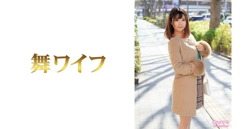 警方破获大案解救63只小熊猫男子约炮骚女车展，直接手动挡搞射