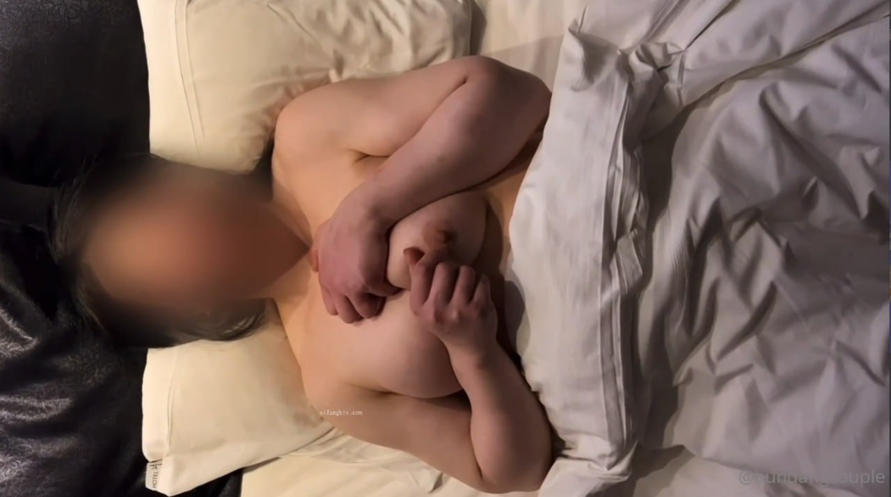 勾搭极品美女学生，手机威胁啪完就跑